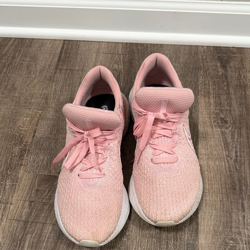 Nike Women's Pink Sneakers - Picture 2 of 4